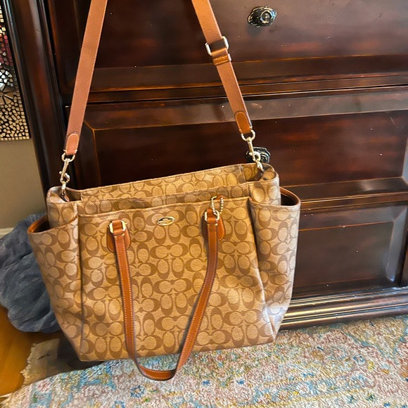 COACH baby bag in signature canvas/ logo oversized carry all/ never used - Picture 1 of 7